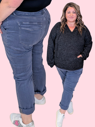 Judy Blue Patch Pocket Weekender Jean in Faded Indigo