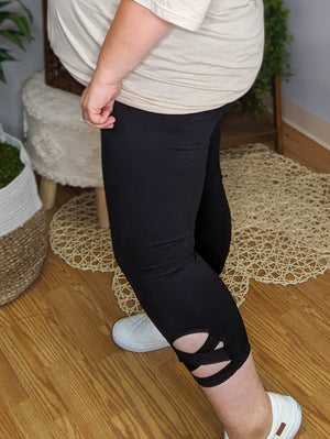 Meredith Black Crop Leggings w/Ballet Straps