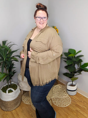 Charlene Fringe Bottom Lightest Buttondown