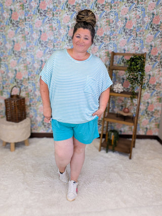 Thea Flowy Pull On Shorts in Turquoise