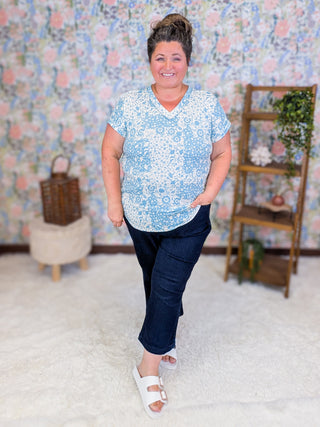 Libby Short Sleeve Vneck in Blue + Ivory Patch Floral