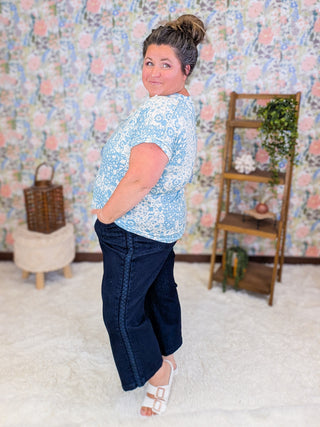 Libby Short Sleeve Vneck in Blue + Ivory Patch Floral
