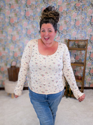 Naomi U-Neck Ditsy Floral Fitted Long Sleeve Top
