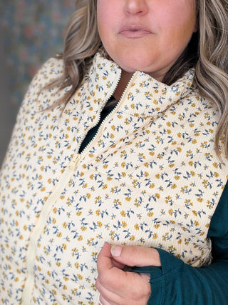 Lenora Vintage Floral Vest w/Pockets in Cream