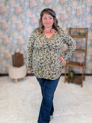 Gemma Cinched Babydoll in Neutral Floral on Olive