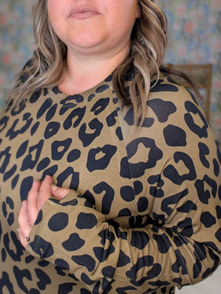 Blair Mockneck w/Thumbholes in Olive Leopard