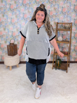 Elliot Ribbed Hooded Short Sleeve Top in Stripes