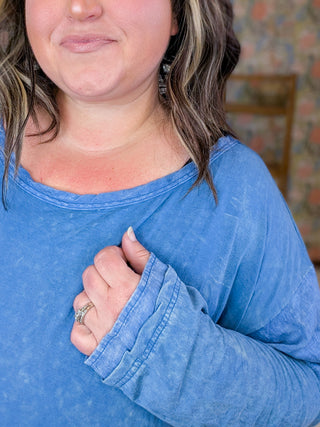 Elizabeth Slouchy Top in Mineral Wash Blue