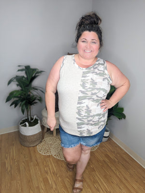 Camo Contrast Split View Tank Top