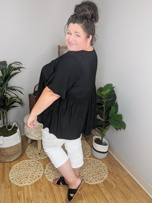 SALE- Mindy High-Rise 2 Button Capri (3 washes)