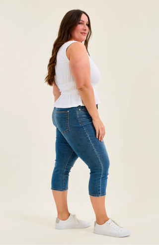 Judy Blue Medium Wash Embroidered Pocket Capri