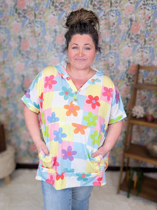 1- ShortSlv/Slvless Tops Journey Short Sleeve Hooded Top in Colorful Daisies plus size clothing