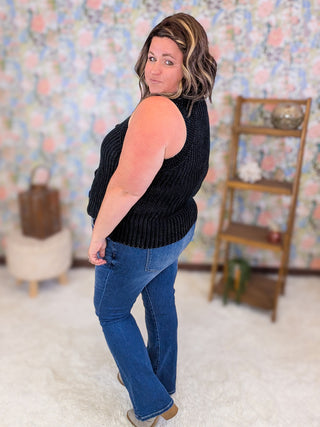 Antonia Chunky Knit Sweater Vest in Washed Black