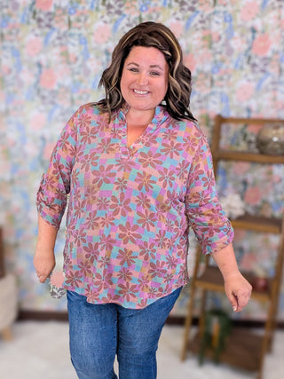 Brielle 3/4 Sleeve Collared Top in Retro Floral