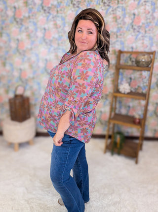 Brielle 3/4 Sleeve Collared Top in Retro Floral