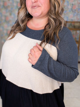 Donna Colorblock Flowy Tiered Top in Neutrals