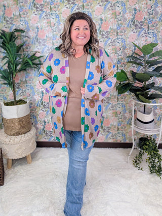 Mandy Mod Floral Print Open Cardigan w/Pockets (2 Colors)-4- Overlayer Tops-HEIMISH-Styled by Stacked - A Plus Size Women's Boutique in Lakeville, MN