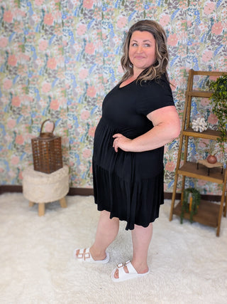 Corie Short Sleeve Tiered Dress in Black