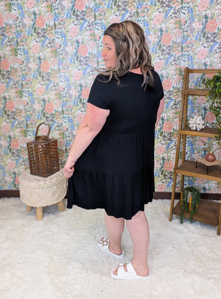 Corie Short Sleeve Tiered Dress in Black