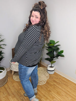 Amaya Diagonal Stripes Top in Black & White