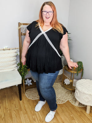 Solid Short Sleeve Top w/Crochet X SHORT SLEEVE TOPS voll 
